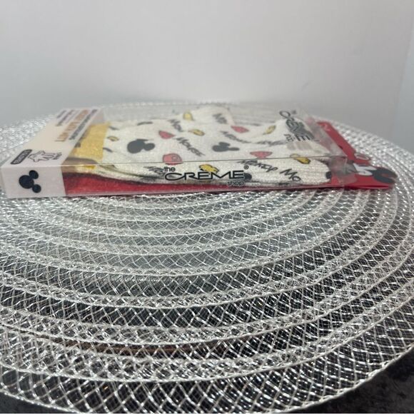 The Crème Shop Disney Mickey Mouse Bath Mitt NWT - Picture 6 of 6